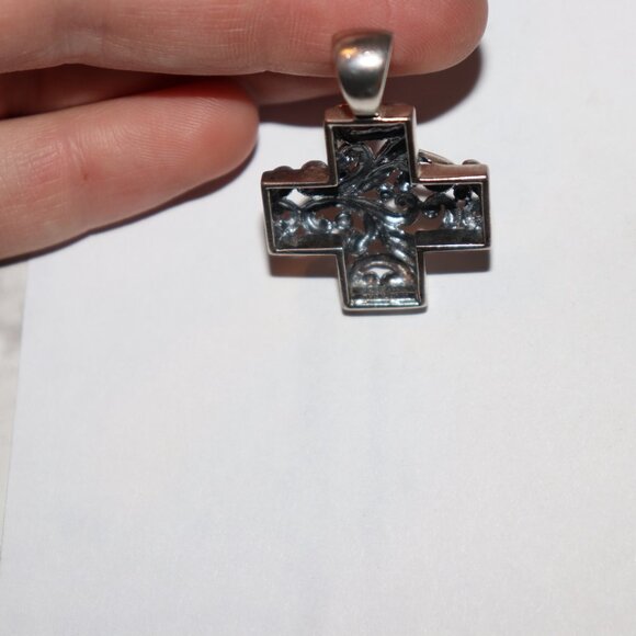 Stunning ATI sterling silver cross pendant .925 1 3/8" tall - Picture 2 of 6
